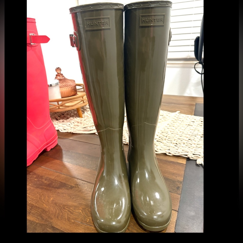 Hunter olive green rain boots